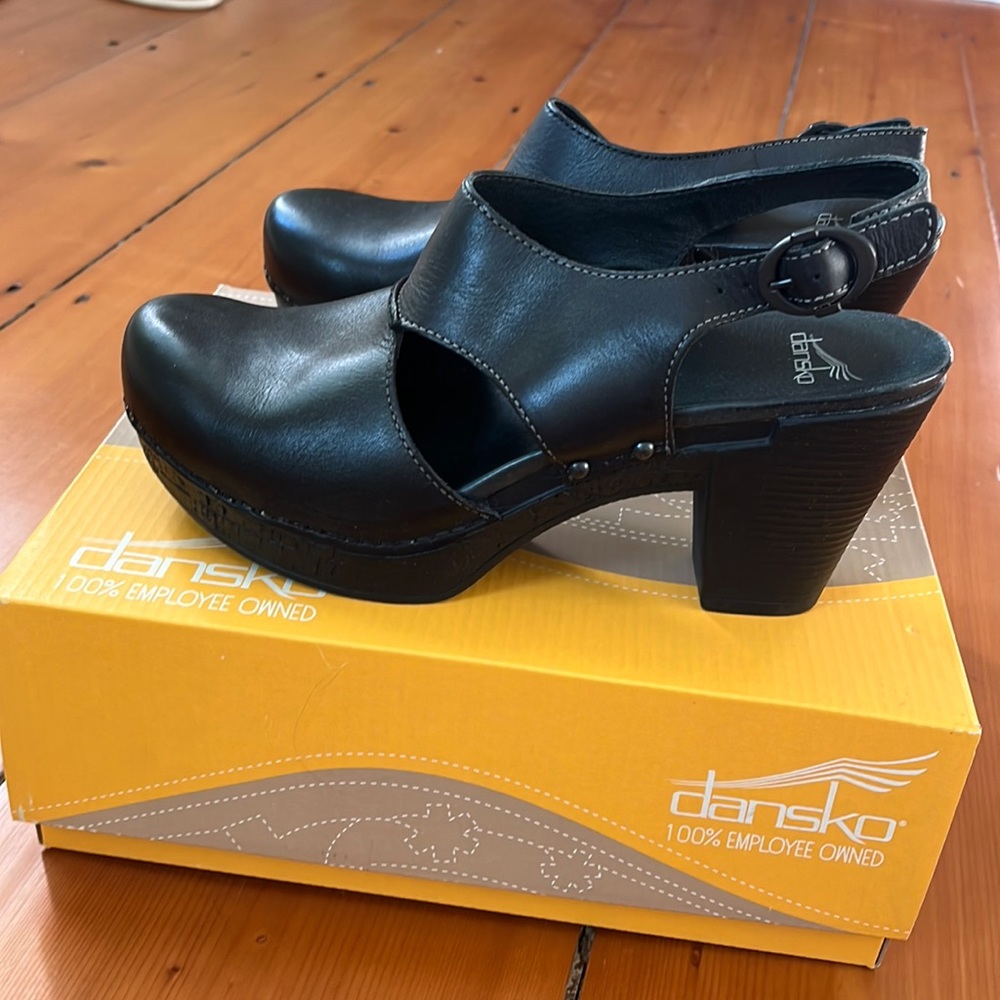 Barely worn Dansko heeled sandals